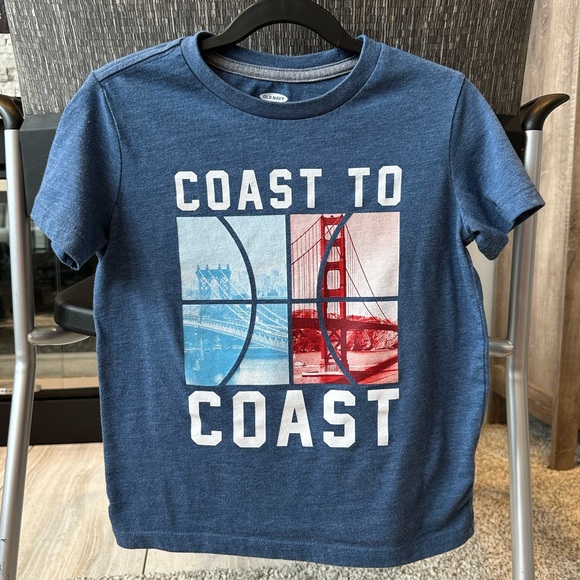 Old Navy graphic t-shirt - Picture 1 of 3